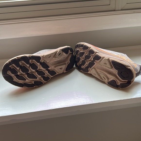 Hoka Clifton 9 Gortex Waterproof Sz 8.5 - Picture 4 of 10